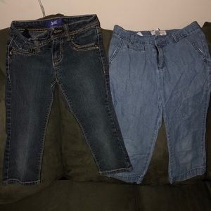 ✨BOGO FREE✨2 pair of Girls size 7 Jean Capri's